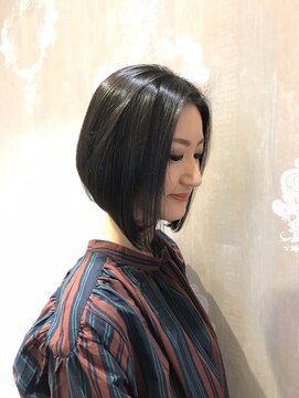 フェイスデコ アヴェダ セカンド(FACE DECO AVEDA/2nd) 大人前下がりボブ