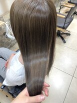 リアン(Lien)&nbsp;透明感のあるベージュ/ロングヘア