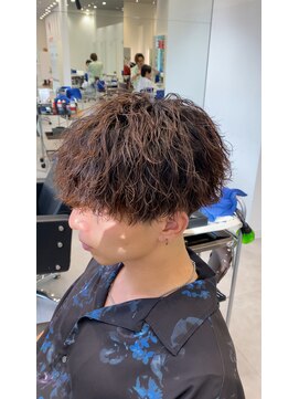 オーシャントーキョー 仙台(OCEAN TOKYO) 縦落ちツイストスパイラルパーマ