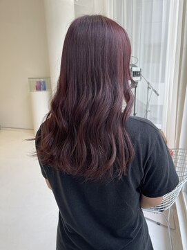 ハイブ 金沢(Hive) ブリーチ無しチェリーレッドツヤ髪ミディアムレイヤー