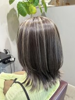 マノニコ(mano-nico)&nbsp;くびれレイヤーボブ×コントラストハイライト