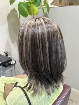 マノニコ(mano-nico) くびれレイヤーボブ×コントラストハイライト