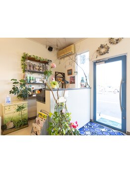 大人女性から絶大な人気＊豊富な知識と技術であなたのお悩みも魅力に変えるご提案をいたします♪