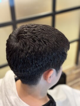 キタセンジュバーバー バイ ティーズ(KITASENJU BARBER by T's) 濡れパン・緩パン