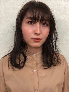 ブルームシエル(bloom ciel) ウェット質感が今っぽい無造作セミディ