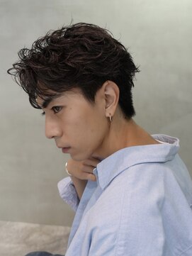 バイフィフス 原宿/表参道(by fifth) ビジネスセンターパートシャドウパーマルーズパーマ刈り上げ