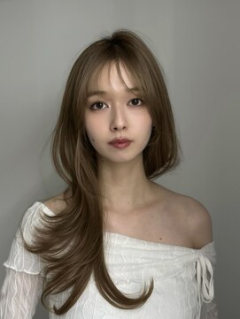 アマトウキョウスマートサロン(AMA TOKYO×Smart Salon) 結べるレイヤーカット　ブリーチなし　ヘーゼルベージュ