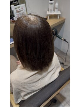 ローリーポーリークラウン(Roly Poly Clown) エイジング毛対応自然なまとまりの髪質改善ストレート