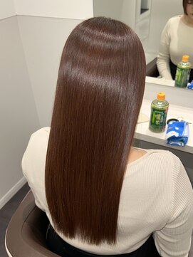 ウィステリア(Wisteria) 黒髪ストレートロングレイヤーミディアム髪質改善ストレートヘア