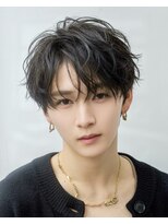 オーシャントーキョー 渋谷神南(OCEAN TOKYO) 黒髪スパイラルセンターパートツーブロック