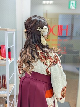 ヒデ美容室 ハーフアップアレンジ～袴