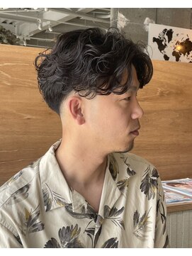 ギネス(Giness) 波巻きスパイラル×フェードツーブロック