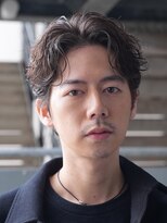 バイフィフス 原宿/表参道(by fifth)&nbsp;緩め波巻きスパイラルパーマシャドウパーマメンズセンターパート