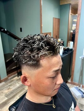 スタンドバーバー 柏(STAND BARBER) リバースセンターパート/ニュアンスパーマ/ダウンバング/柏