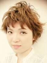 ブエナビスタ ラグジュリアスヘア(Buena Vista luxurious hair) トップに高さを持たせ骨格補正を考えた遊び感のあるパーマ