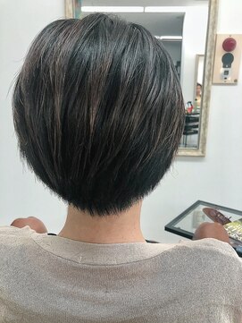 ヘアーリゾート ラ シック(hair resort La chiq) ストレートショート