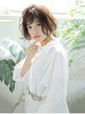 ふわっと揺れる毛先が女性らしい