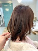 ひし形シルエット◎くびれ、外ハネミディアム☆ROMMY.荻野