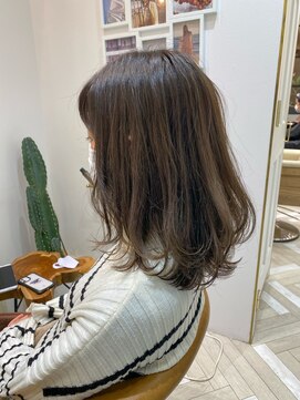 シー バイ ロンド 新宿(Sea by Lond) 【藤原三知代】もてレイヤーで大人美人