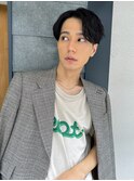 スーツ短髪ツーブロック束感モテる黒髪シークレットパーマ
