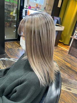 ガルボ ヘアー(garbo hair) ハイトーンデザインカラー10代20代