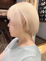 ロア 福岡天神本店(LORE)&nbsp;ダブルカラーミルクティーベージュカラーショートボブブリーチ