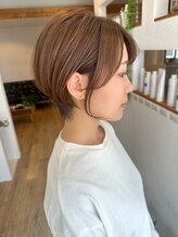 クマ(kuma.) 大人可愛い20代30代40代前下がりショートボブ丸みショート◎
