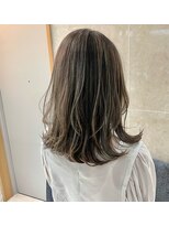 トニー  大宮(Tony)&nbsp;細めハイライトグレージュ×ミディアムレイヤー