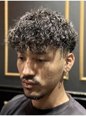 ツイストパーマ　フェード　メンズ