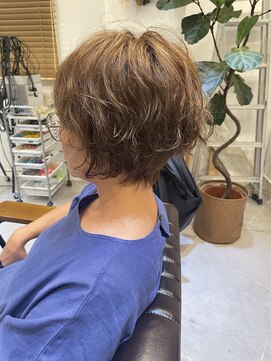 チリンバイロストシティー(Chillin by LOSTCITY) ショート　パーマ