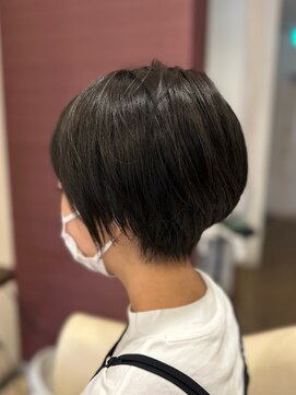 ニア(NiA) ショートボブ