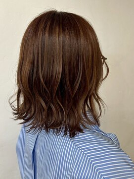 リコ 池袋東口店(Liko) 外ハネミディアム ブラウンベージュカラー 艶髪 20代 髪質改善