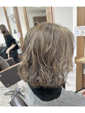 【これで白髪染め！】ハイトーンパーマスタイル