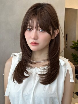 オムニス 表参道(Omnis) 耳掛け可愛いワンカールミディアムレイヤーカット小顔顔まわり