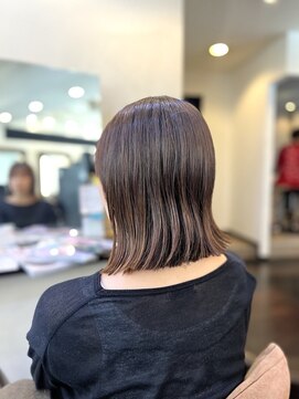 アトリエファゴ ハナミズキ店 【Yuine】くせ毛を活かした外ハネボブ