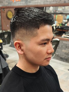 スリーセント 栄(3/cent) フェザーアップ/スキンフェード/フェードカット