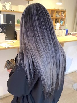 ブレイズヘアー(BLAZEhair) 【人気デザイン】ホワイトシルバーバレイヤージュ×ブリーチ２回