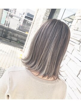 エルフ(elf) 透明感グレージュ