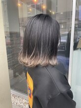 ラシンバン(LashinVan) ミディアム外ハネグラデーションボブ