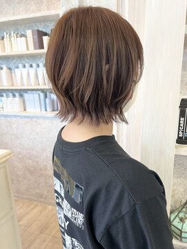 キャアリー(Caary) 福山市美容師求人スタッフ募集くびれボブ秋マロンカラー20代30代