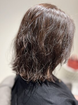 エム 門司店(EMU) 外ハネ巻き髪風美容師パーマ