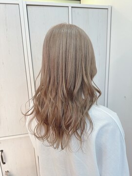 ジーナ 札幌(Zina) ハイトーンシアーベージュ♪