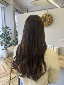 リジー(Litzy) グレージュカラー/似合わせカット/《木寺樹莉》