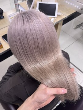 フェイス 大船(FACE) ミルクティーベージュ/ホワイトベージュ【大船駅】太良坊航