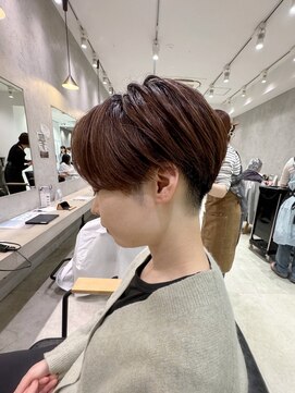 ビブ(VIV) 20代30代40代大人美人丸みハンサムショートボブ刈り上げショート