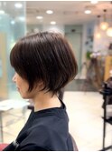 ショートボブ