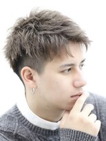 フィフス 大分(fifth)&nbsp;大分ツーブロック刈り上げベリーショートハイトーンベージュ