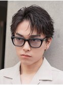 緩め波巻きスパイラルパーマシャドウパーマメンズセンターパート