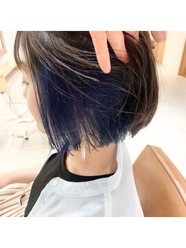 リリィ ヘアデザイン(LiLy hair design) リリィヘア デザイン　ブルー　インナーカラー