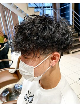 美容室エクストラアーツジャパン(X ARTS JAPAN) 刈り上げツイストスパイラル